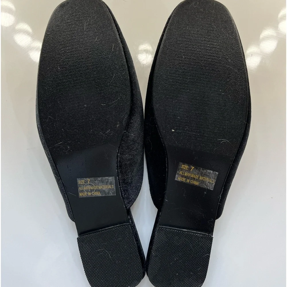 Lulus Black Velvet Embroidered floral, slip ons,loafers, slides, size 7 - Picture 5 of 7
